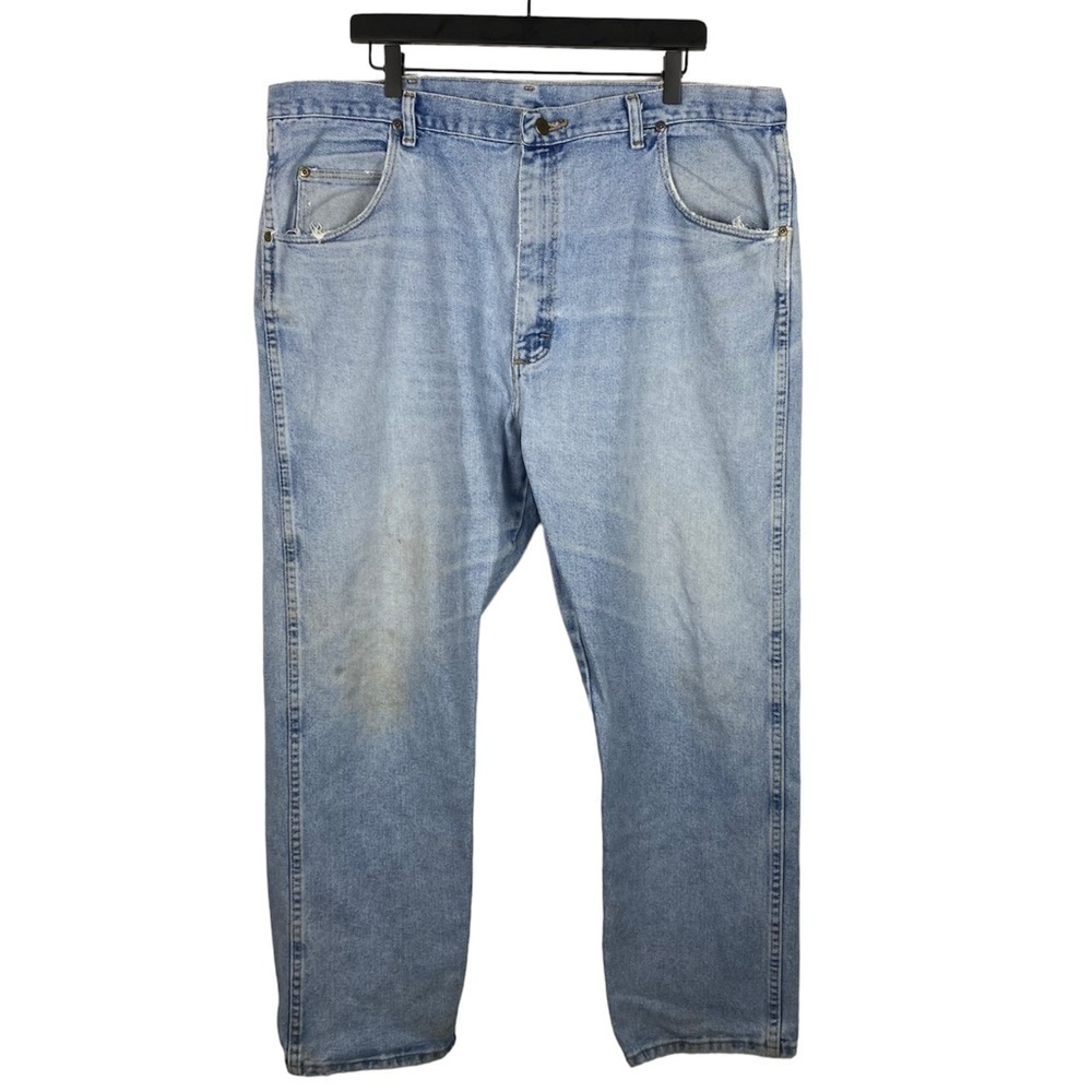 Wrangler Jeans Mens Size 42X30 Denim Casual 5 pocket Straight Leg Pants